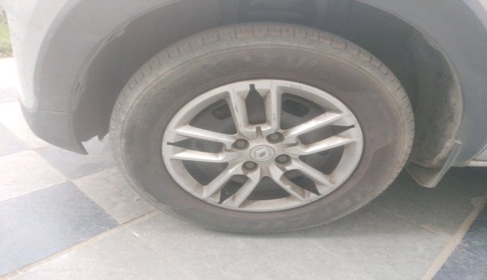 2020 Renault TRIBER RXL MT, Petrol, Manual, 27,337 km, tyre