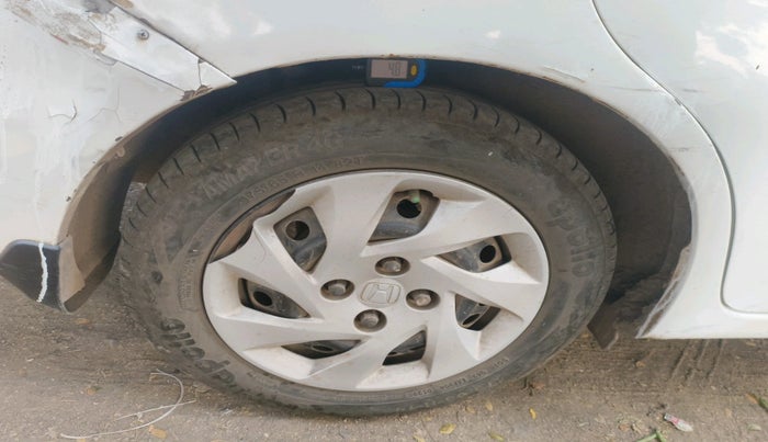 2016 Honda Amaze 1.5L I-DTEC SX, Diesel, Manual, 1,23,065 km, tyre