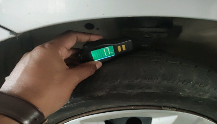 2013 Maruti Wagon R 1.0 VXI, Petrol, Manual, 32,695 km, tyre