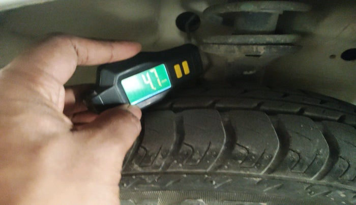 2013 Maruti Wagon R 1.0 VXI, Petrol, Manual, 32,695 km, tyre