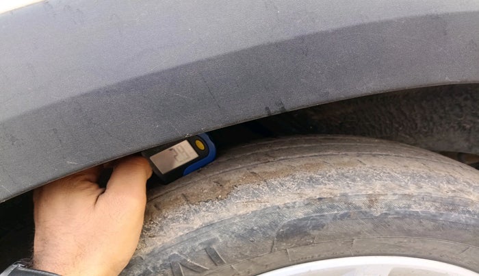 2024 Renault Kwid RXL(O) 1.0L AMT, Petrol, Automatic, 55,992 km, tyre