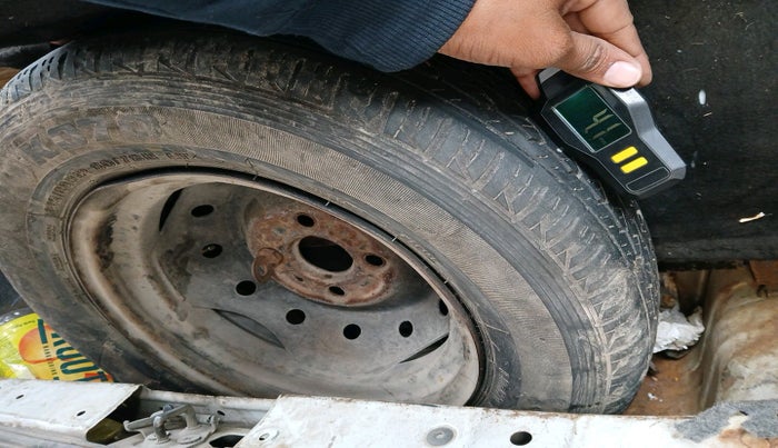 2012 Maruti Alto LXI, Petrol, Manual, 95,000 km, tyre