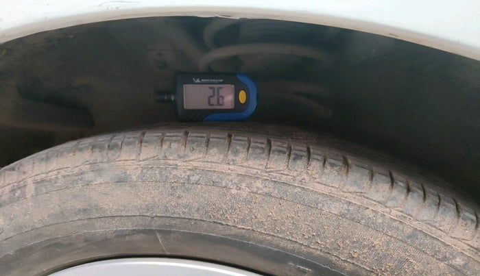 2011 Hyundai i10 MAGNA 1.2, Petrol, Manual, 74,984 km, tyre