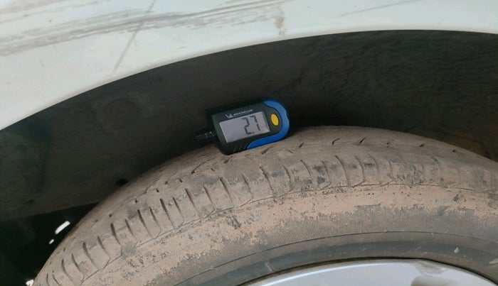 2011 Hyundai i10 MAGNA 1.2, Petrol, Manual, 74,984 km, tyre