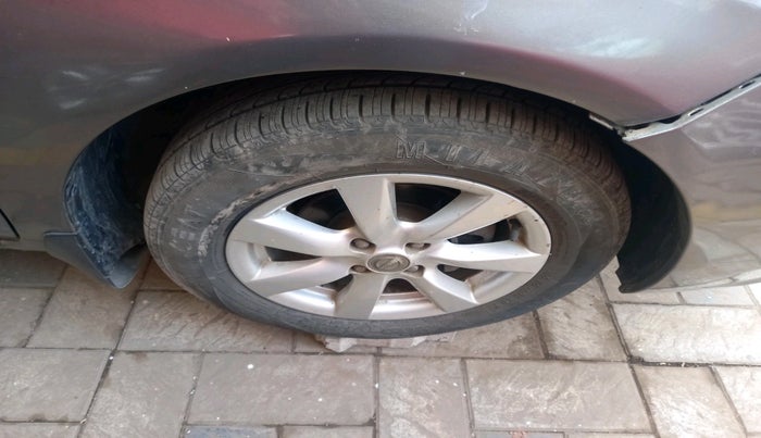 2013 Nissan Sunny XV PETROL, Petrol, Manual, 35,533 km, tyre