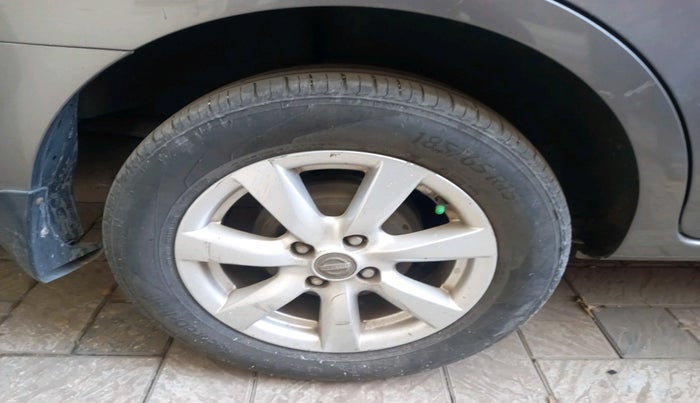 2013 Nissan Sunny XV PETROL, Petrol, Manual, 35,533 km, tyre