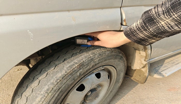 2021 Maruti Eeco 5 STR WITH A/C+HTR, Petrol, Manual, 65,133 km, tyre