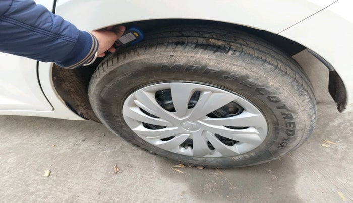 2025 Maruti Swift VXi AMT, Petrol, Automatic, 14,408 km, tyre