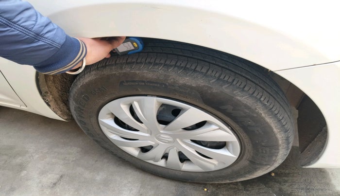 2025 Maruti Swift VXi AMT, Petrol, Automatic, 14,408 km, tyre