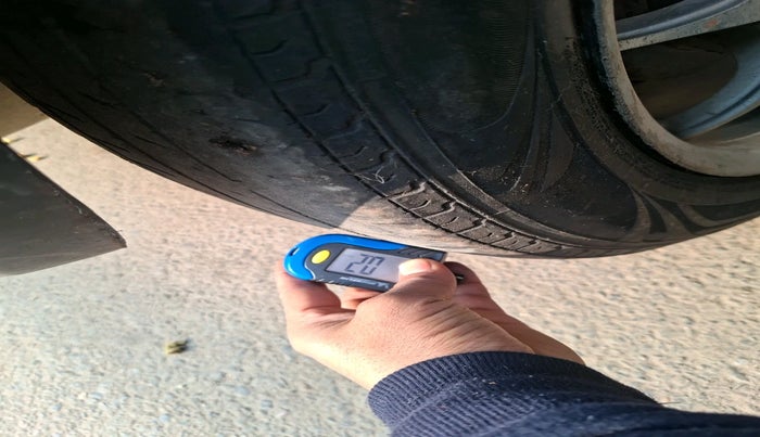 2011 Maruti Ritz LXI, Petrol, Manual, 46,487 km, tyre