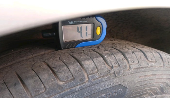 2012 Hyundai i10 SPORTZ 1.2 AT, Petrol, Automatic, 79,160 km, tyre