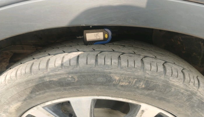 2017 Maruti S Cross ZETA 1.3, Diesel, Manual, 2,06,585 km, tyre