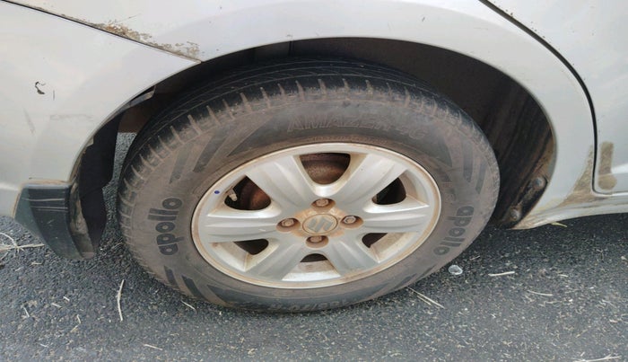 2009 Maruti Swift Dzire ZXI 1.3, Petrol, Manual, 92,339 km, tyre