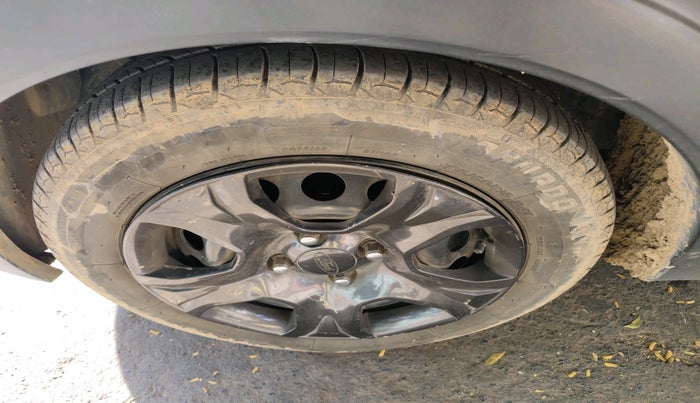 2018 Ford FREESTYLE AMBIENTE 1.5 DIESEL, Diesel, Manual, 1,73,505 km, tyre