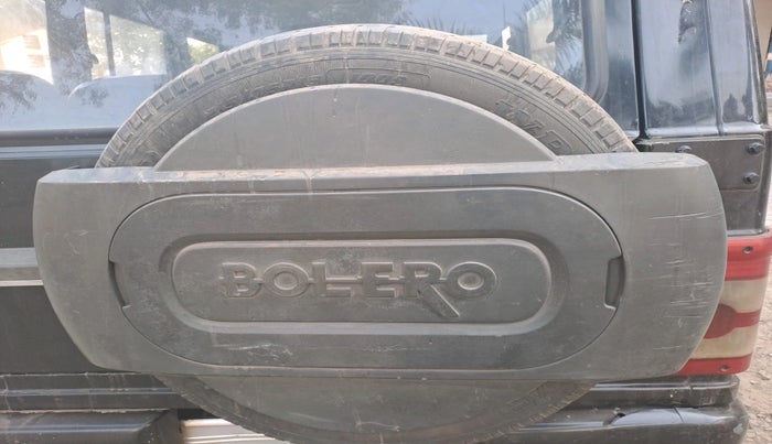 2011 Mahindra Bolero SLE BS IV, Diesel, Manual, 1,67,525 km, tyre