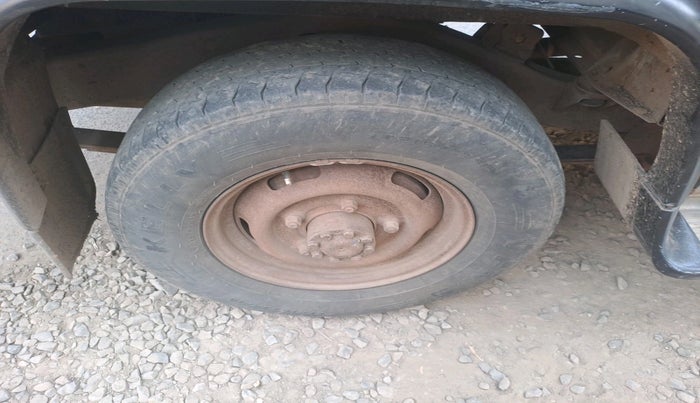 2011 Mahindra Bolero SLE BS IV, Diesel, Manual, 1,67,525 km, tyre