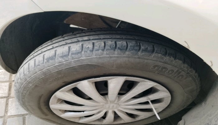 2019 Maruti Swift VXI AMT, Petrol, Automatic, 74,223 km, tyre