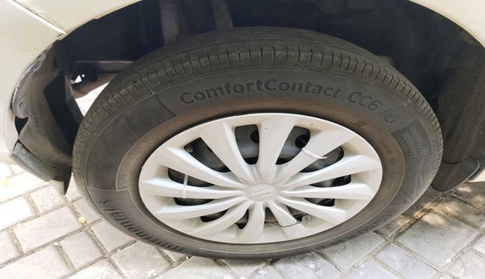 2019 Maruti Swift VXI AMT, Petrol, Automatic, 74,223 km, tyre