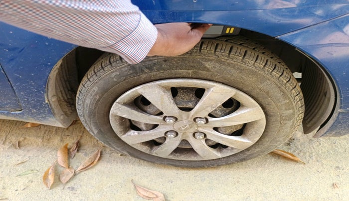 2013 Hyundai Eon MAGNA +, Petrol, Manual, 78,197 km, tyre