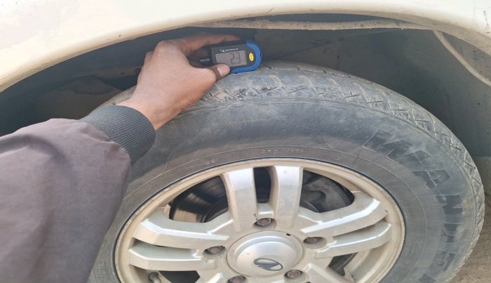 2011 Mahindra Scorpio VLX 2WD AIRBAG BS-III, Diesel, Manual, 1,38,383 km, tyre