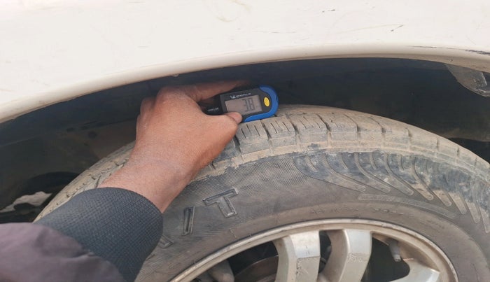 2011 Mahindra Scorpio VLX 2WD AIRBAG BS-III, Diesel, Manual, 1,38,383 km, tyre