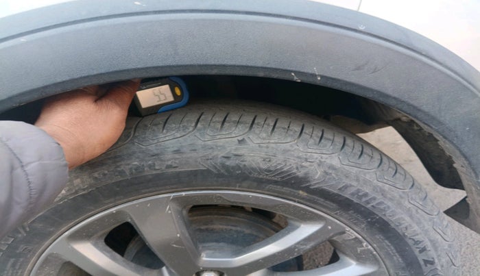 2019 Ford FREESTYLE TITANIUM 1.2 PETROL, Petrol, Manual, 37,666 km, tyre