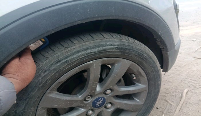 2019 Ford FREESTYLE TITANIUM 1.2 PETROL, Petrol, Manual, 37,666 km, tyre