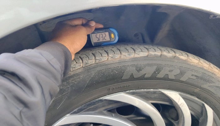 2014 Ford Ecosport TITANIUM 1.5L DIESEL, Diesel, Manual, 1,02,140 km, tyre