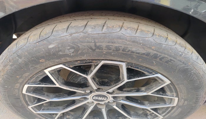 2024 Hyundai Verna  SX 1.5 MPI IVT, Petrol, Automatic, 11,308 km, tyre