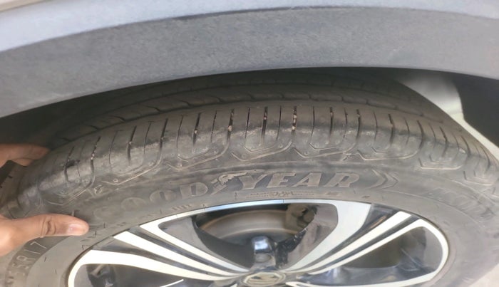 2023 MG ASTOR SAVVY 1.5 CVT, Petrol, Automatic, 12,129 km, tyre