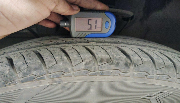 2023 Maruti Swift VXI, Petrol, Manual, 23,875 km, tyre