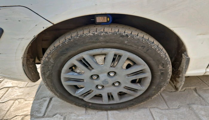 2014 Hyundai Santro Xing GL PLUS, Petrol, Manual, 1,16,735 km, tyre