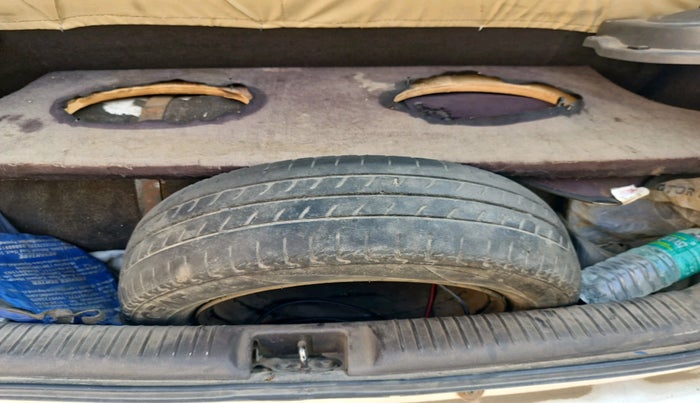 2014 Hyundai Santro Xing GL PLUS, Petrol, Manual, 1,16,735 km, tyre