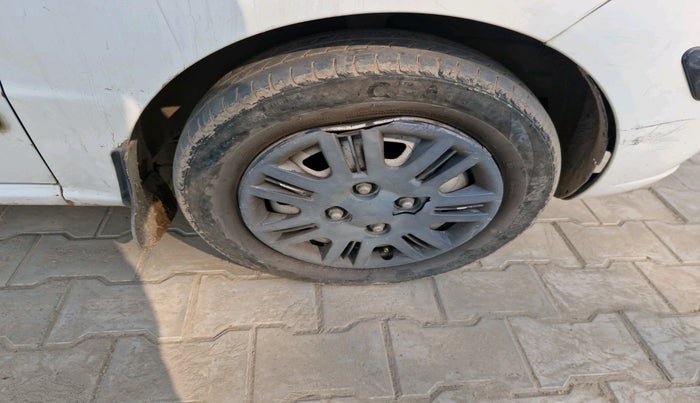 2014 Hyundai Santro Xing GL PLUS, Petrol, Manual, 1,16,735 km, tyre