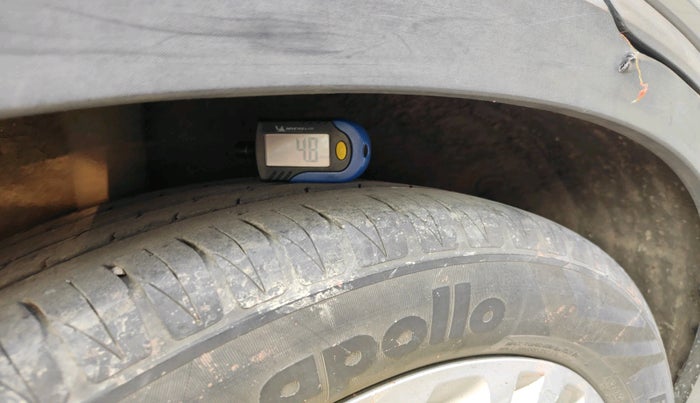 2020 KIA SONET HTK PLUS 1.2, Petrol, Manual, 50,000 km, tyre