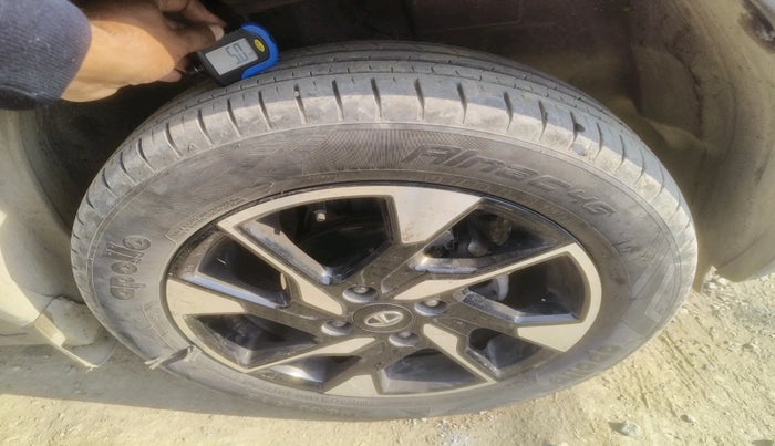 2022 Tata PUNCH CREATIVE  AMT, Petrol, Automatic, 32,478 km, tyre