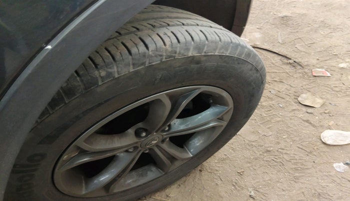 2020 Tata Harrier XT 2.0L KRYOTEC, Diesel, Manual, 29,420 km, tyre