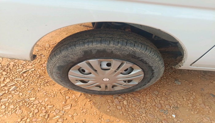 2024 Maruti Eeco 5 STR AC, Petrol, Manual, 12,769 km, tyre