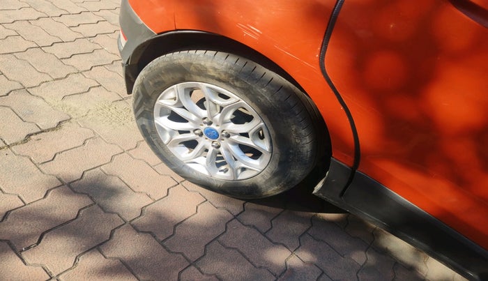 2015 Ford Ecosport TITANIUM 1.5L DIESEL, Diesel, Manual, 1,15,205 km, tyre