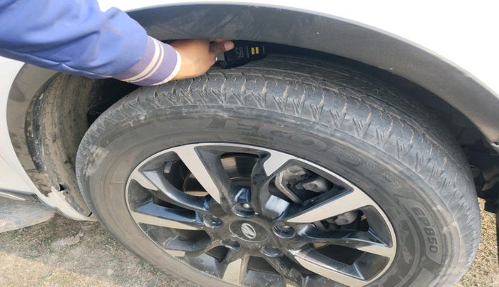 2021 Mahindra XUV500 W11 AT, Diesel, Automatic, 86,787 km, tyre