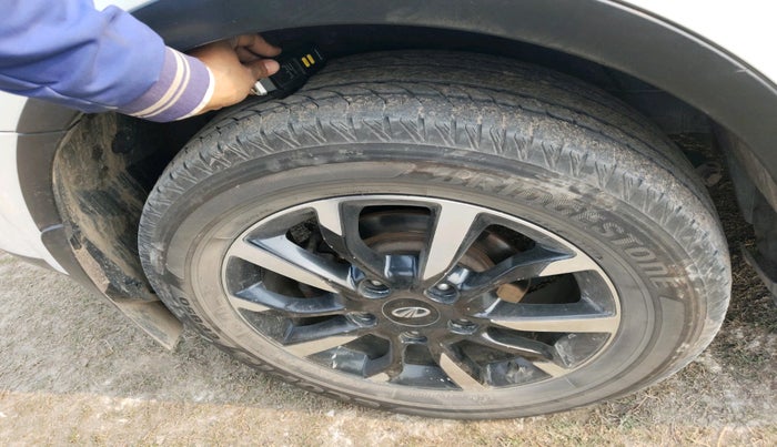 2021 Mahindra XUV500 W11 AT, Diesel, Automatic, 86,787 km, tyre