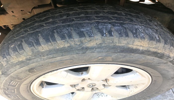 2011 Toyota Fortuner 3.0 4X4 MT, Diesel, Manual, 2,47,749 km, tyre