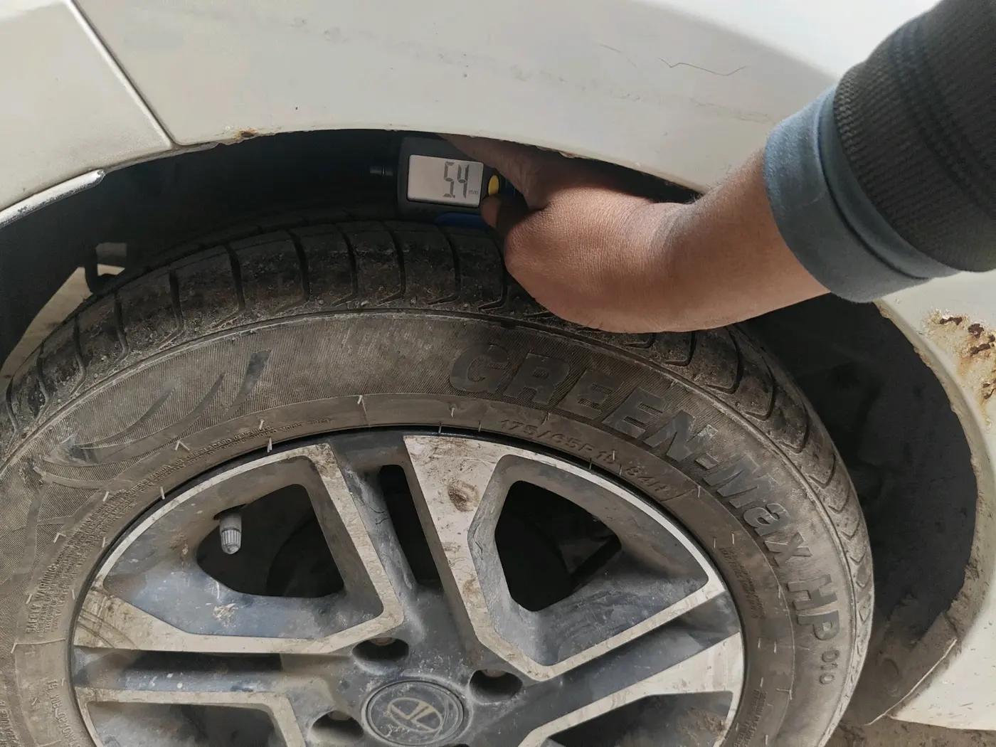 2019 Tata TIGOR XZ PLUS PETROL, Petrol, Manual, 39,000 km, tyre