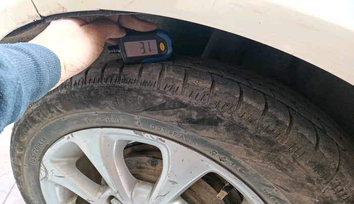 2012 Ford Figo TITANIUM 1.2 PETROL, Petrol, Manual, 1,12,106 km, tyre