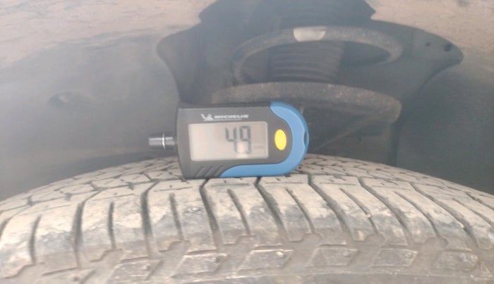 2015 Mahindra XUV500 W8, Diesel, Manual, 81,670 km, tyre