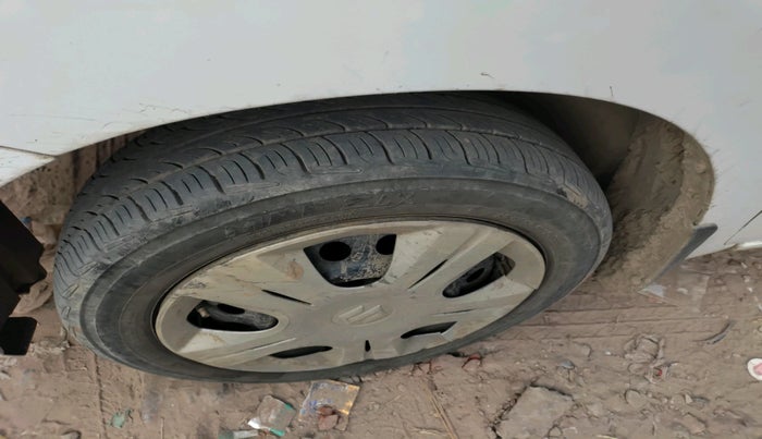 2015 Maruti Wagon R 1.0 VXI, Petrol, Manual, 73,685 km, tyre