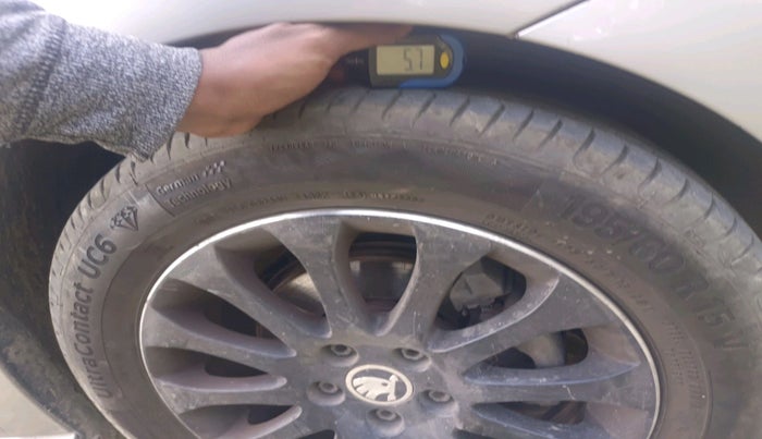 2015 Skoda Rapid 1.5 TDI CR ELEGANCE PLUS AT, Diesel, Automatic, 57,057 km, tyre