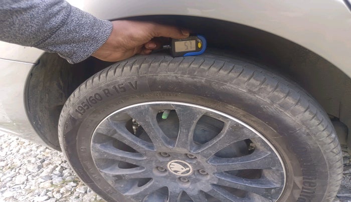 2015 Skoda Rapid 1.5 TDI CR ELEGANCE PLUS AT, Diesel, Automatic, 57,057 km, tyre