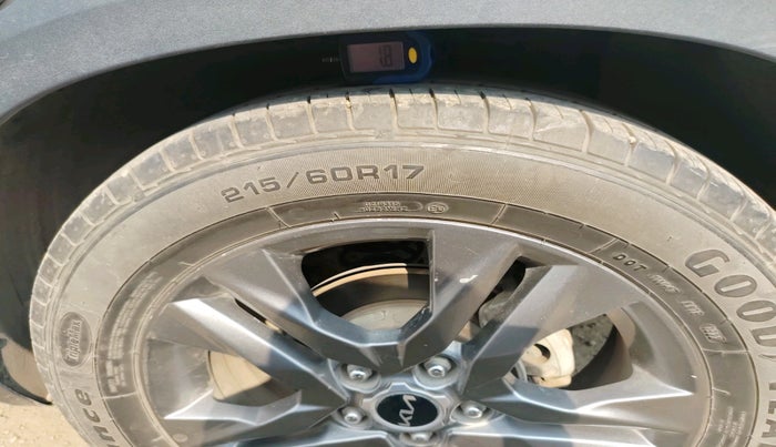 2022 KIA SELTOS  HTX IVT G, Petrol, Automatic, 29,543 km, tyre