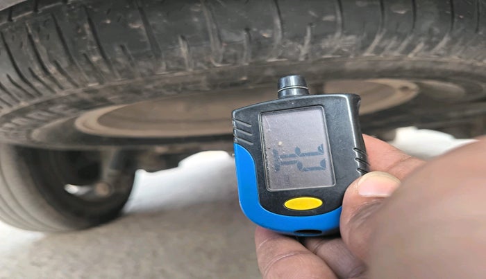 2018 Toyota Innova Crysta 2.4 VX 7 STR, Diesel, Manual, 1,16,207 km, tyre